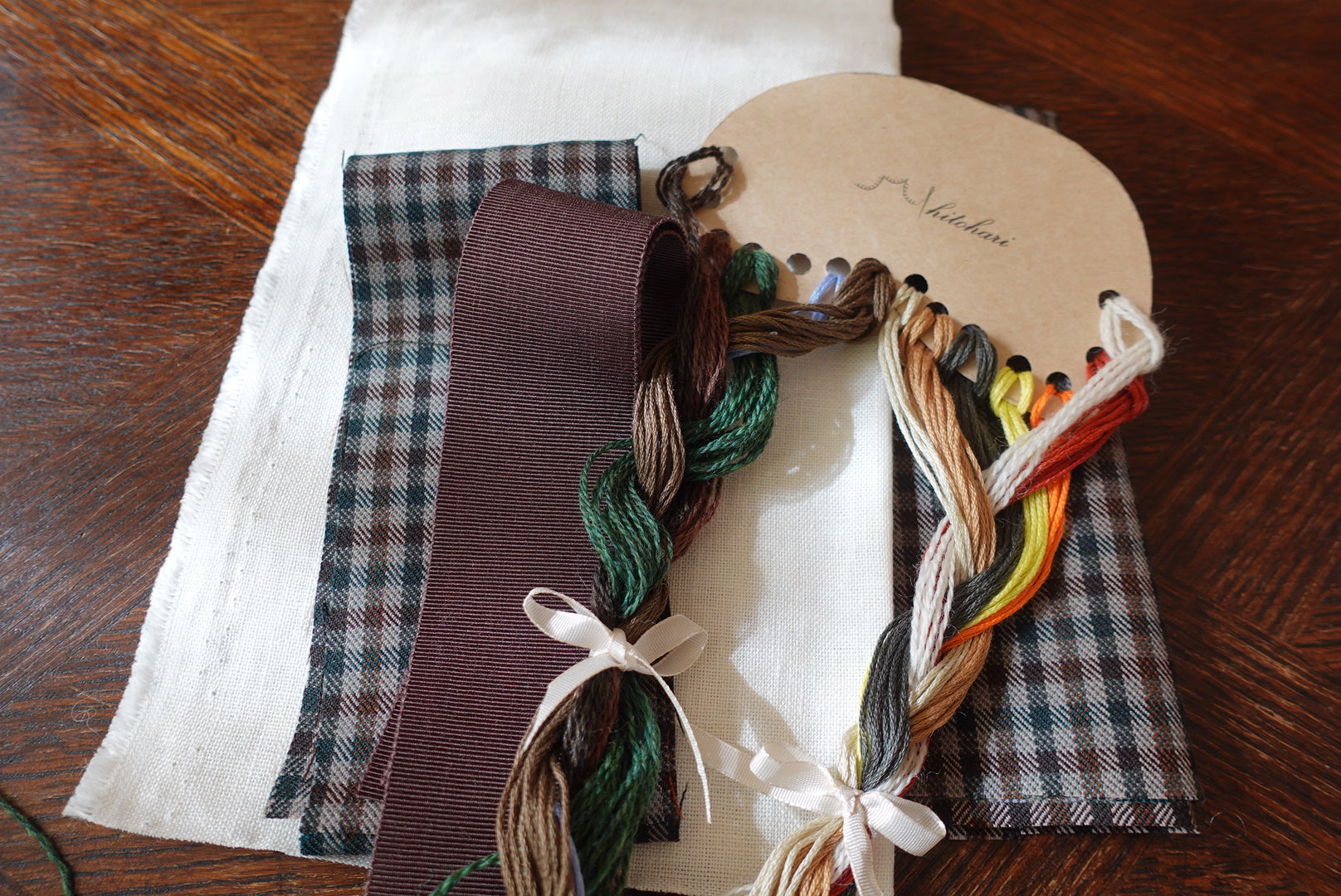 ヒトハリの冬じたく刺繍　